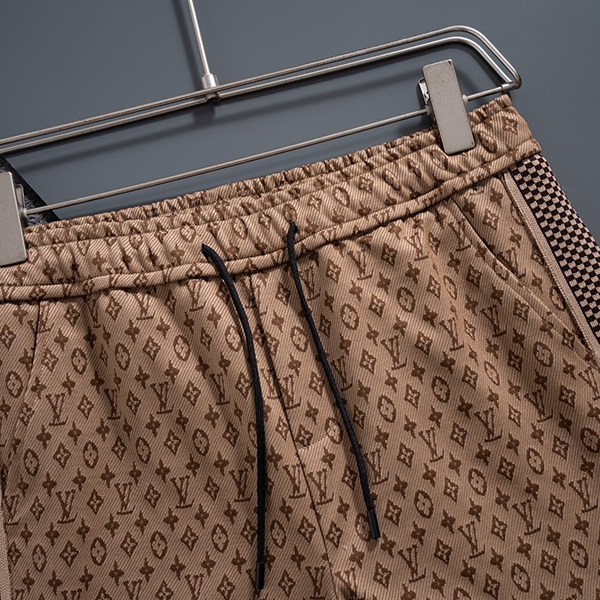 ブランドハーフパンツ背面デザイン